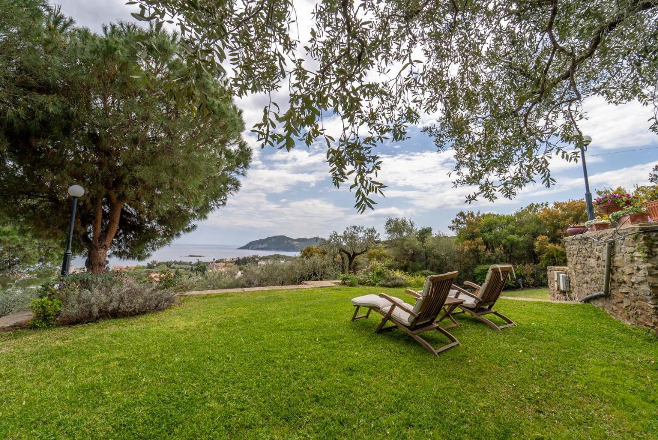 Villa Elia Kavala - Mediterranean Holiday Villa PalaiónTsiflíkion Extérieur photo